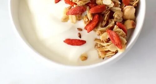 Oat Granola With Goji Berries And Honey1